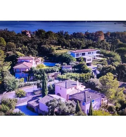 Les Du Mazet Des Mures דירה