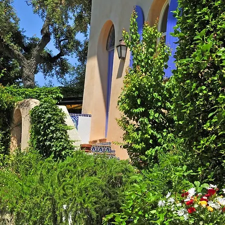 Les Du Mazet Des Mures Grimaud